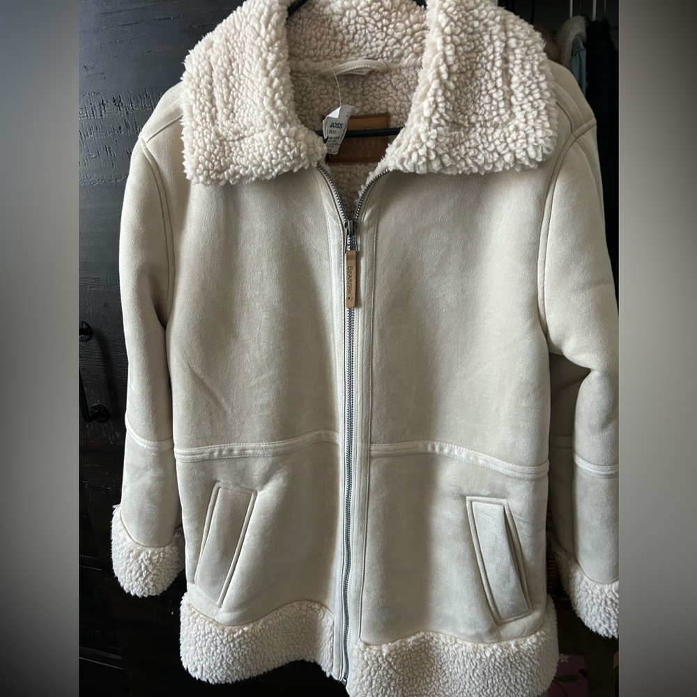 ''NWOT' BearPaw Cream Sherpa Jacket